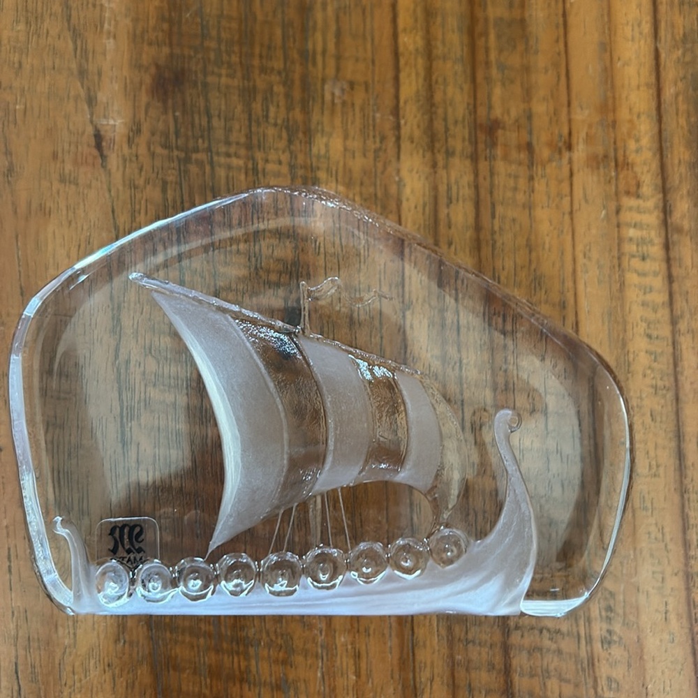 Mats Jonasson Viking Ship Crystal Art Paperweight - Picture 3 of 6